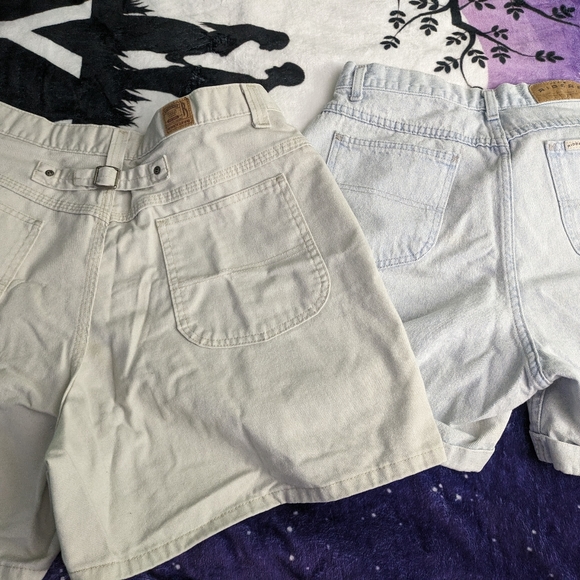Lot of 2 Ladies Rider Brand Denim Shorts. Khaki color and Lt Blue.. Sz. 16.. - Picture 4 of 8